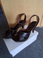 Laura Scott Pumps hoch braun,Gr.41, Absatz 9 cm Nordrhein-Westfalen - Porta Westfalica Vorschau