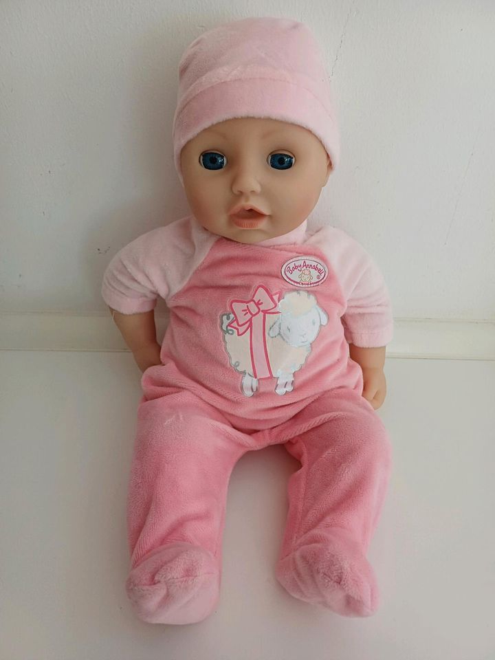 Baby Anabelle Puppe von Zapf in Burgdorf