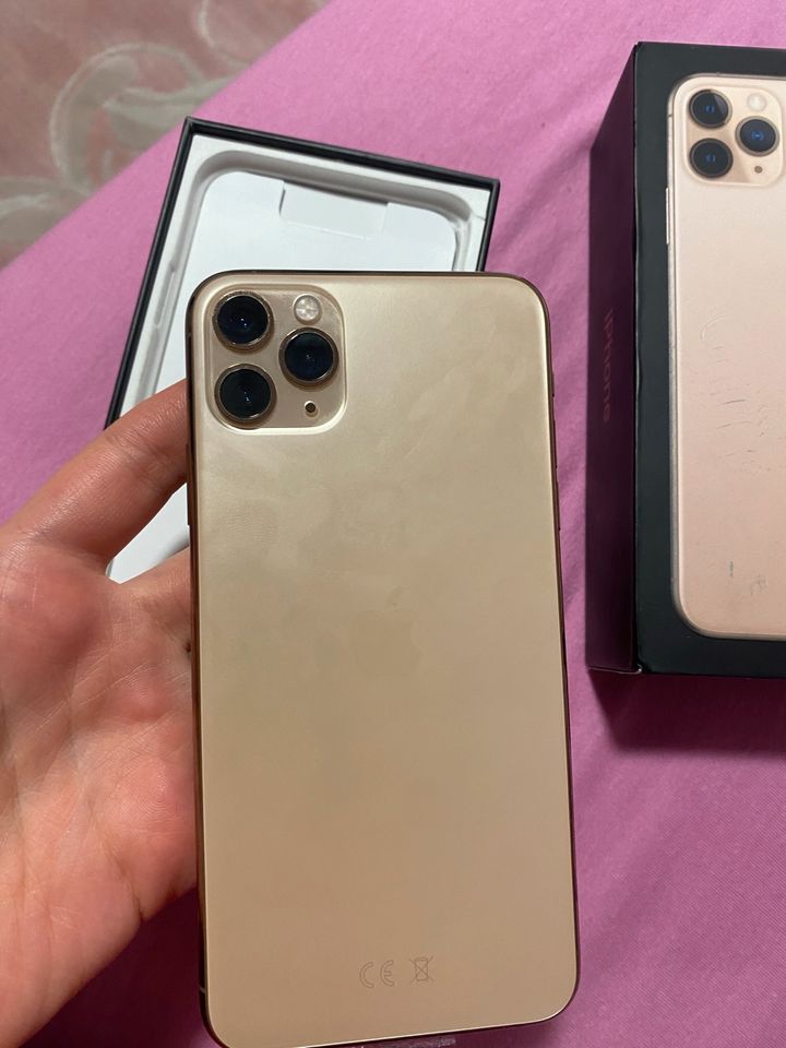 I Phone 11 Pro Max Gold 256GB (DEFEKKTTT) in Lorch