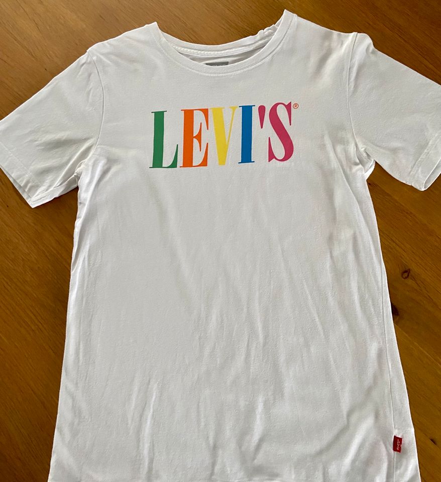 Original T-Shirt von LEVIS Ge. 176/16A weiß mit buntem Schriftzug in Löchgau