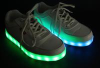 LED-Schuhe Frauen Männer Gr-öße 35 36 leuchtend Sneaker weiß Niedersachsen - Elze Vorschau