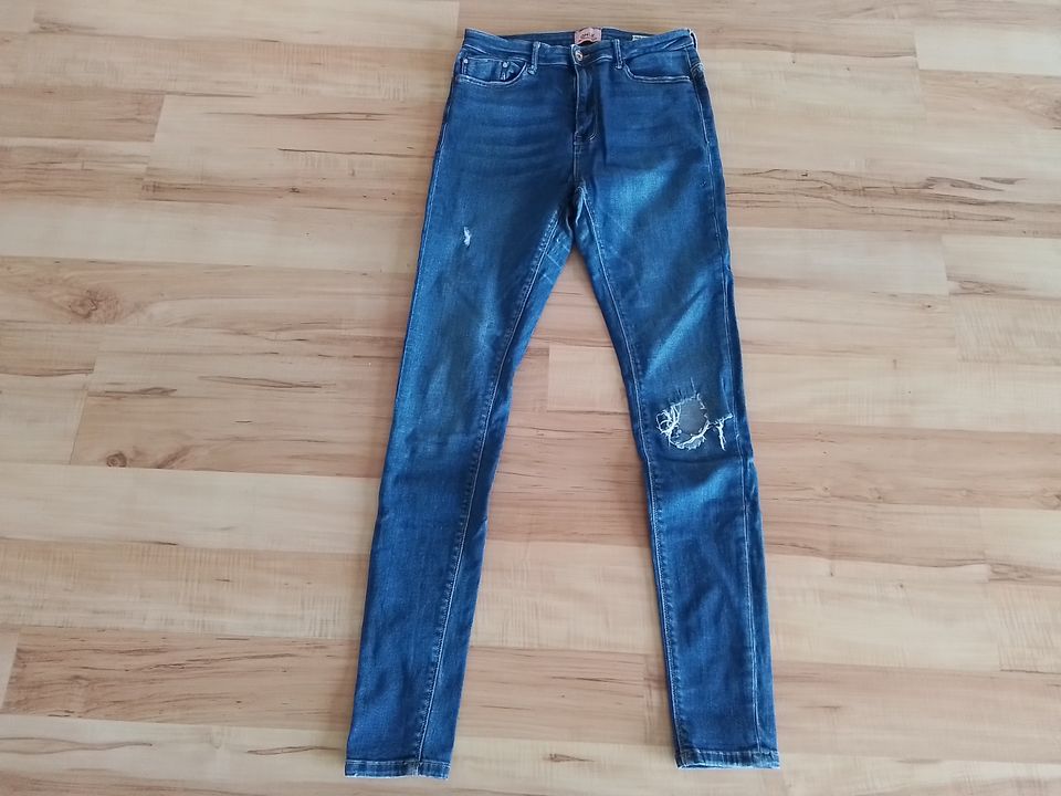 3x Jeans von ONLY in Gr. M L32 je 9€ in Großsolt