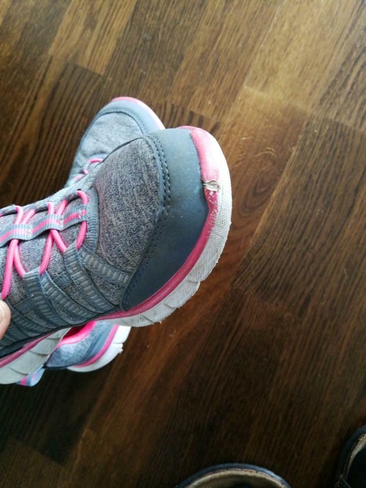 Schuhe 37 grau pink in Eschborn