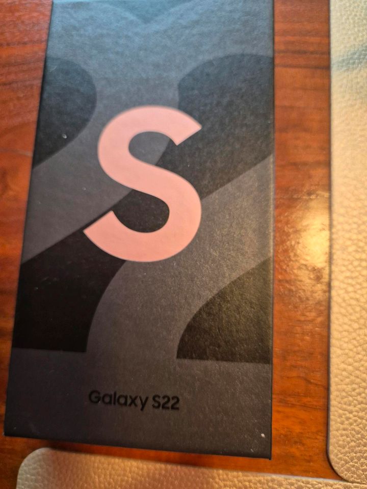 Samsung galaxy s22 in Stafstedt