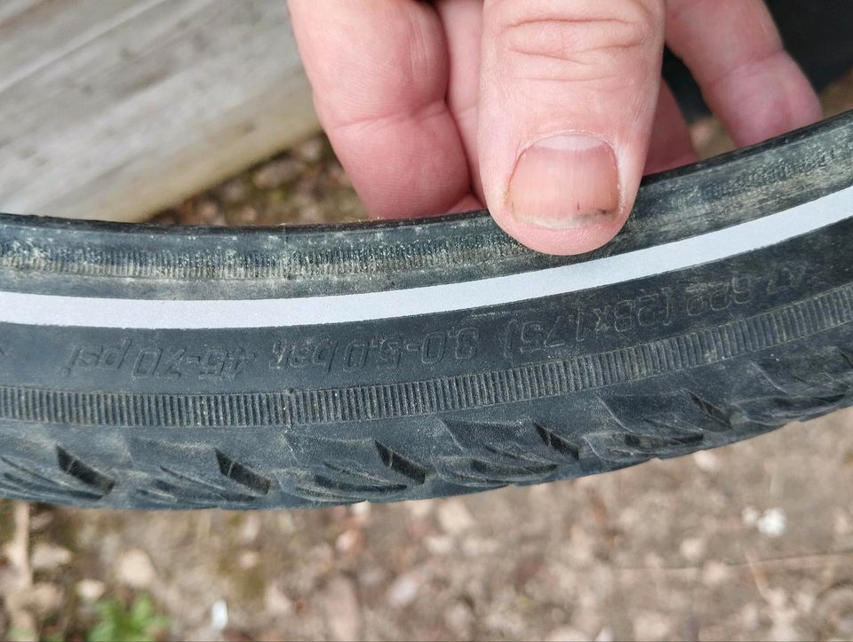 3 x 28 Zoll Trekkingreifen Schwalbe vittoria in Filderstadt