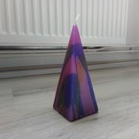 Deko Kerze - Pyramidenkerze lila Schleswig-Holstein - Glückstadt Vorschau