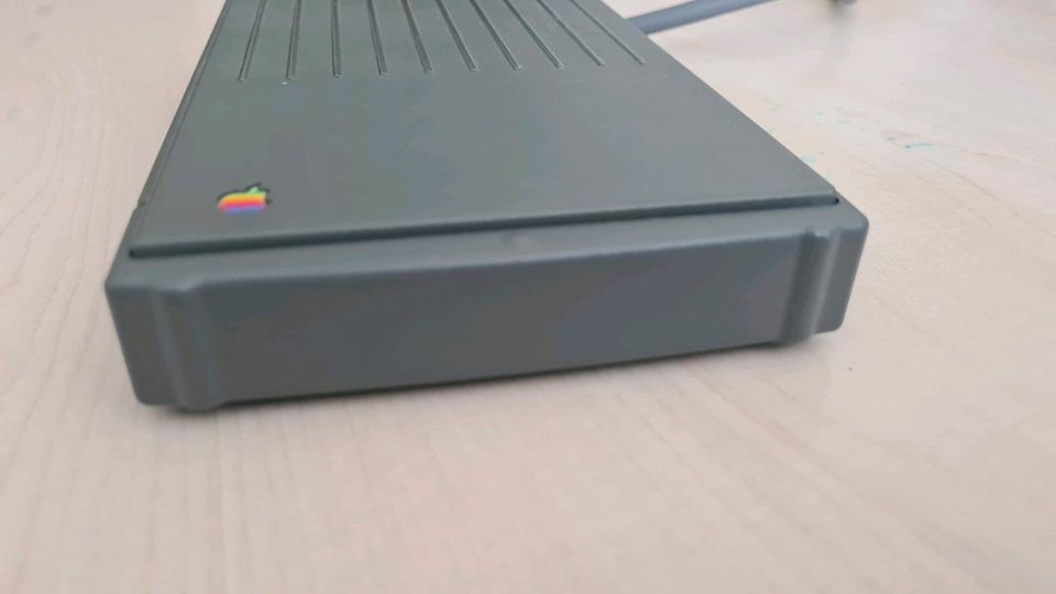 Apple Macintosh HDI-20 External 1.4 MB Floppy Disc Driver in Hamburg