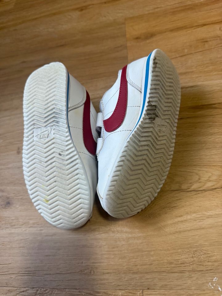 Nike Cortez Kinder Sneaker Turnschuhe Gr. 30 Forrest Gump Farben in Hamburg