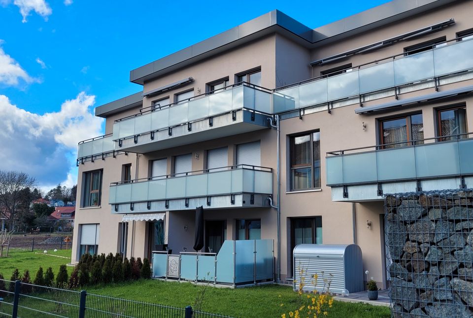 Hochwertige Erdgeschosswohnung mit Terrasse, Einbauküche und Carport in Friedrichroda