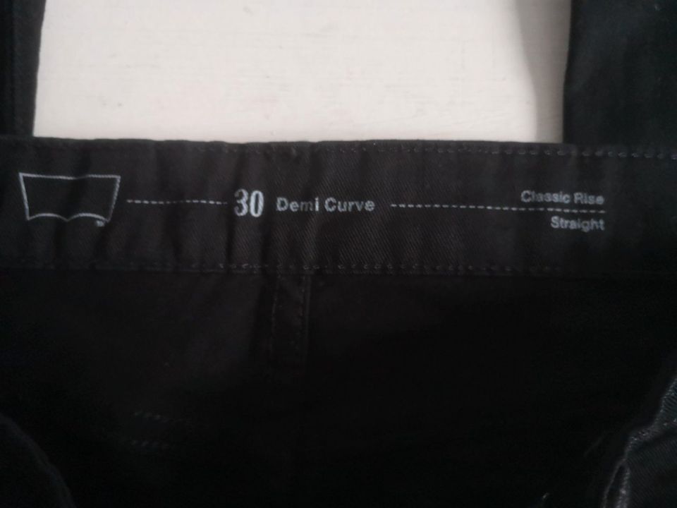 Damen Jeans Hose LEVIS Demi Curve Gr 38 W30 L30 schwarz in Duisburg