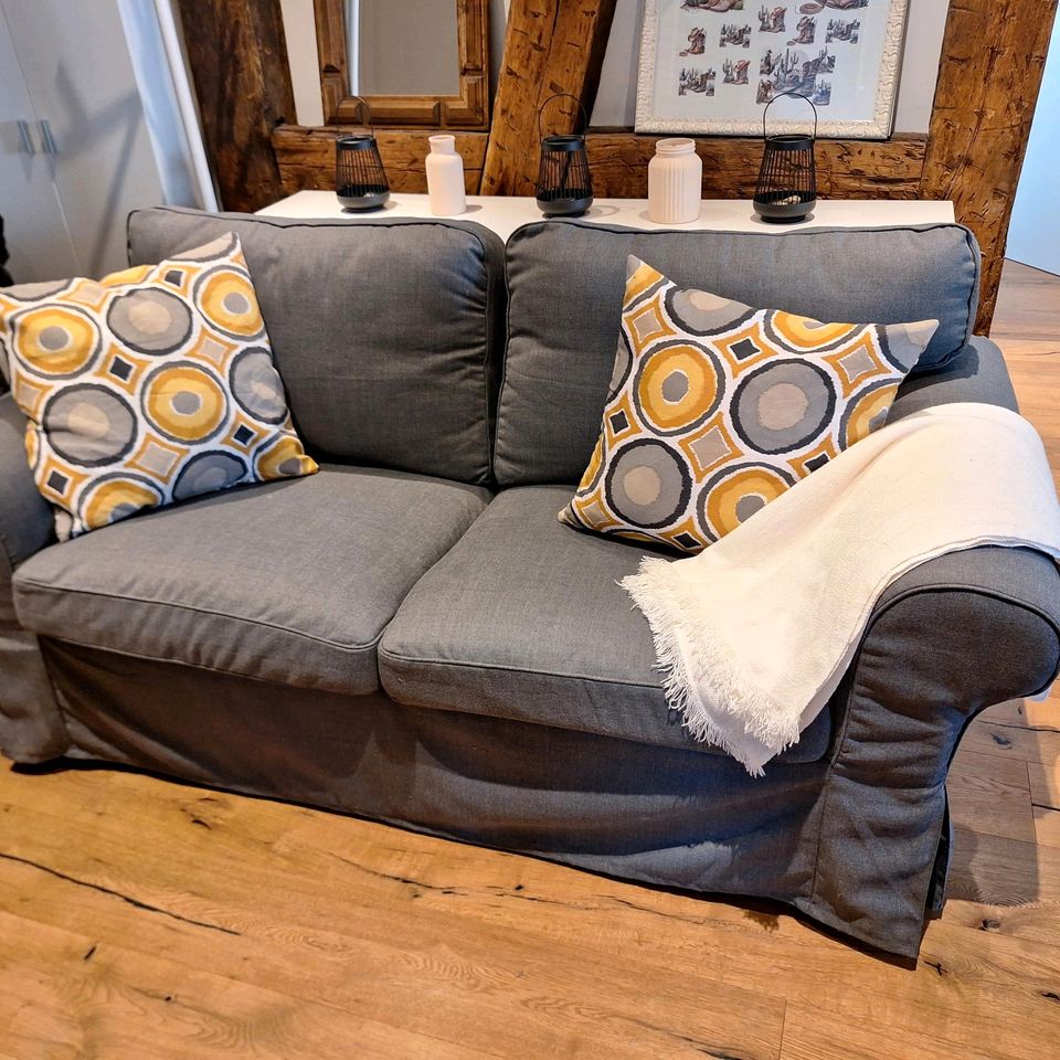 ❤️ Ikea Ektorp Couch Sofa Polstermöbel 2 Sitzer grau in Birkweiler