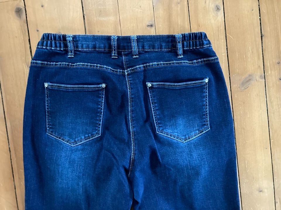 Jeans bpc Gr. 40 (eher 42) in Pürgen