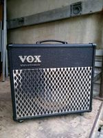 VOX gitarrenverstärker mit Röhren Vorstufe Nordrhein-Westfalen - Detmold Vorschau