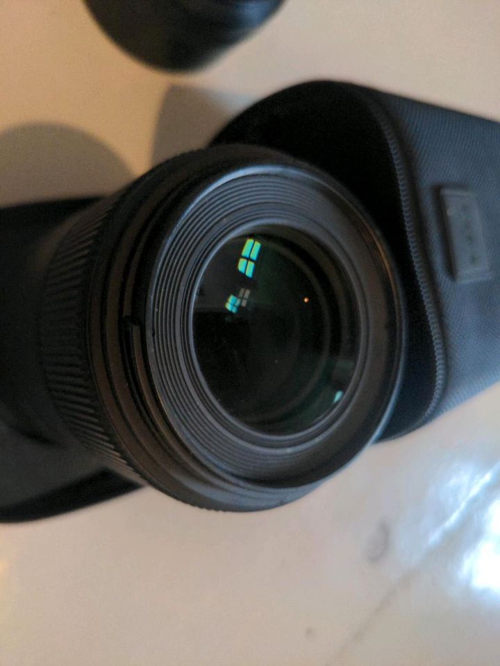Sigma 105 mm F2,8 EX Makro DG OS HSM-Objektiv Sony A Mount in Berlin