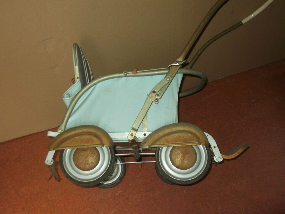 Korbkinderwagen,Sportkinderwagen,Nostalgie in Schwanstetten