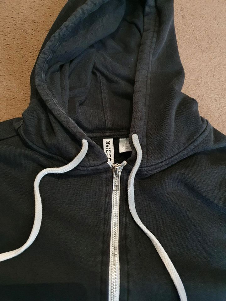 Basic Sweat Jacke schwarz H+M Gr. S 36 38 in Cadolzburg