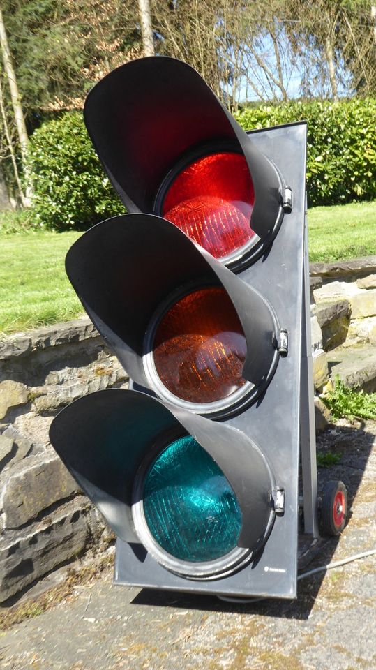 Große Niederländische Ampel zu verkaufen in Siegen