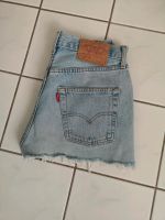 Levi's kurze Hose Jeans vintage hellbl highwaist shorts xs 34 25 Sachsen - Lichtentanne Vorschau