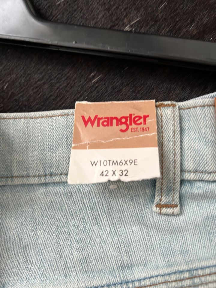 Wrangler Jeans hellblau, gr. 42x32, neu in Wesel