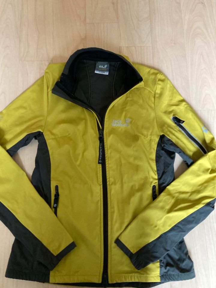 Jack Wolfskin Damenjacke Frühlingsjacke Gr. XS 34 in Hirschaid