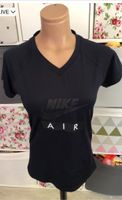 Nike Air T-Shirt dunkelblau Größe S Niedersachsen - Osnabrück Vorschau