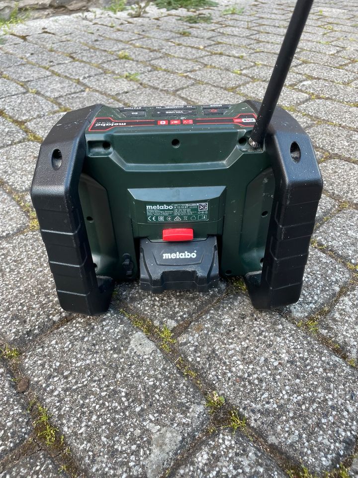 Metabo Akkuschrauber, Radio und Starmix Staubsauger in Mühlheim am Main