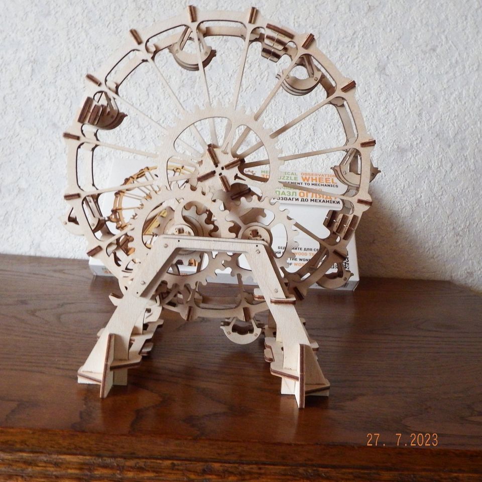 Riesenrad aus Holz von Wood Trick in Essen