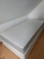 IKEA Bett mit Matratze/IKEA bed with a mattress,  95 x 200 Niedersachsen - Göttingen Vorschau
