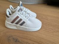 Adidas Kinder Schuhe Gr. 22 weiß. Sneaker Bayern - Herzogenaurach Vorschau