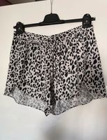 H&M Satinshort schwarz & weiß, Leo-Print, Gr. M Kr. München - Großhesselohe Vorschau