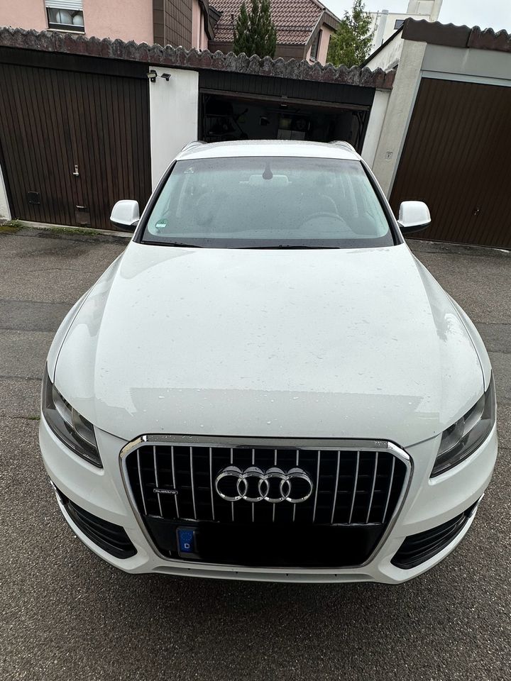 Audi Q5 2.0 TDI Automatic in Leonberg