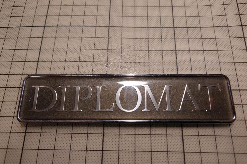 DIPLOMAT-Schriftzug selbstklebend Vauxhall rar neuwertig in Teltow