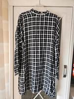 Schöne Kleid  C&A Bergedorf - Hamburg Allermöhe  Vorschau