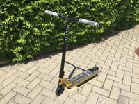 Carve Stunt Scooter in Gold. Guter Zustand Hessen - Weilburg Vorschau