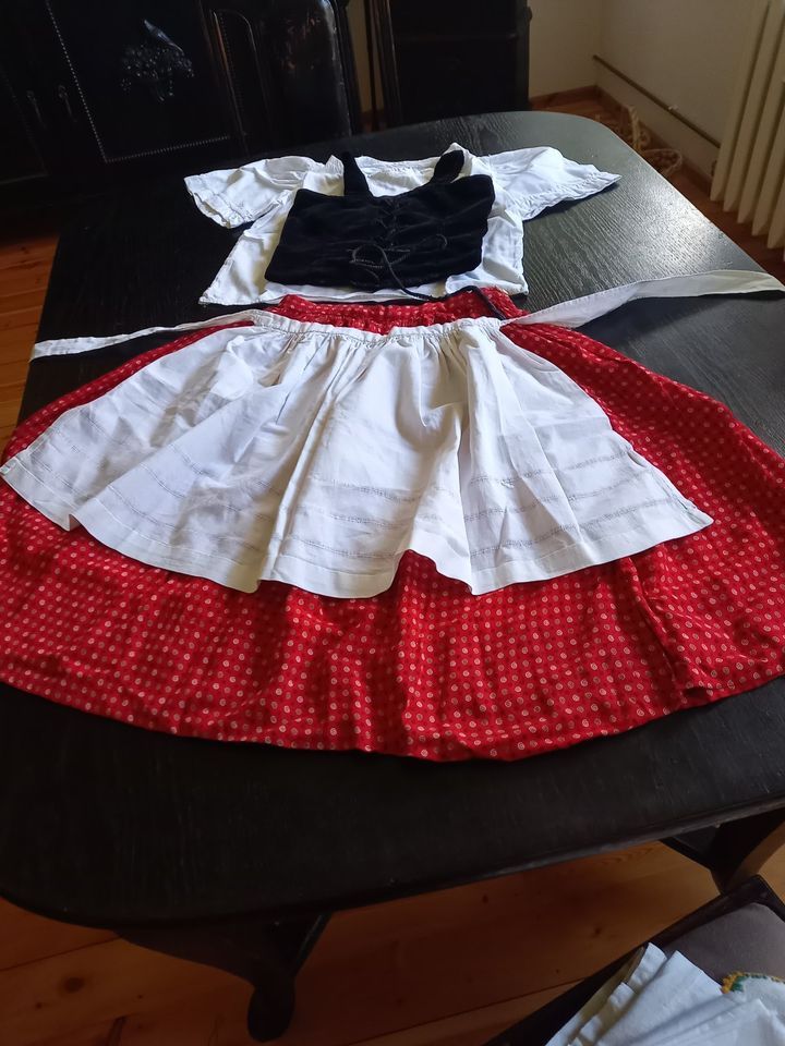 Kinder-Dirndl in Zossen-Schöneiche