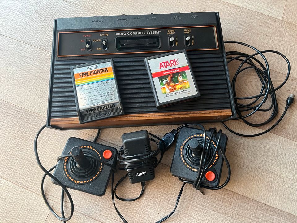 Atari 2600 Holz CX-2600 AP wood in Duisburg