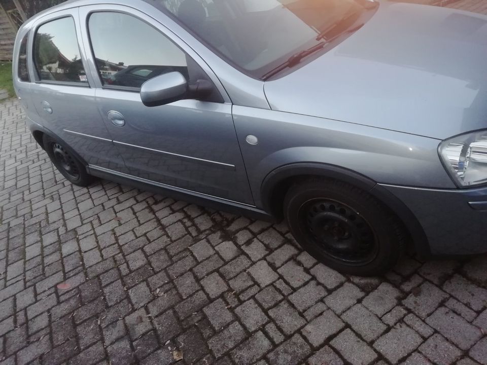 OPEL CORSA C 1.2  Twinport  Bj 2006 Klima ,5trg. mit TÜV in Bad Griesbach im Rottal