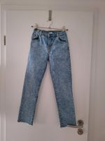 Schöne Jeans in hellblau mit Druckknopf wie NEU *top* Leipzig - Lindenthal Vorschau