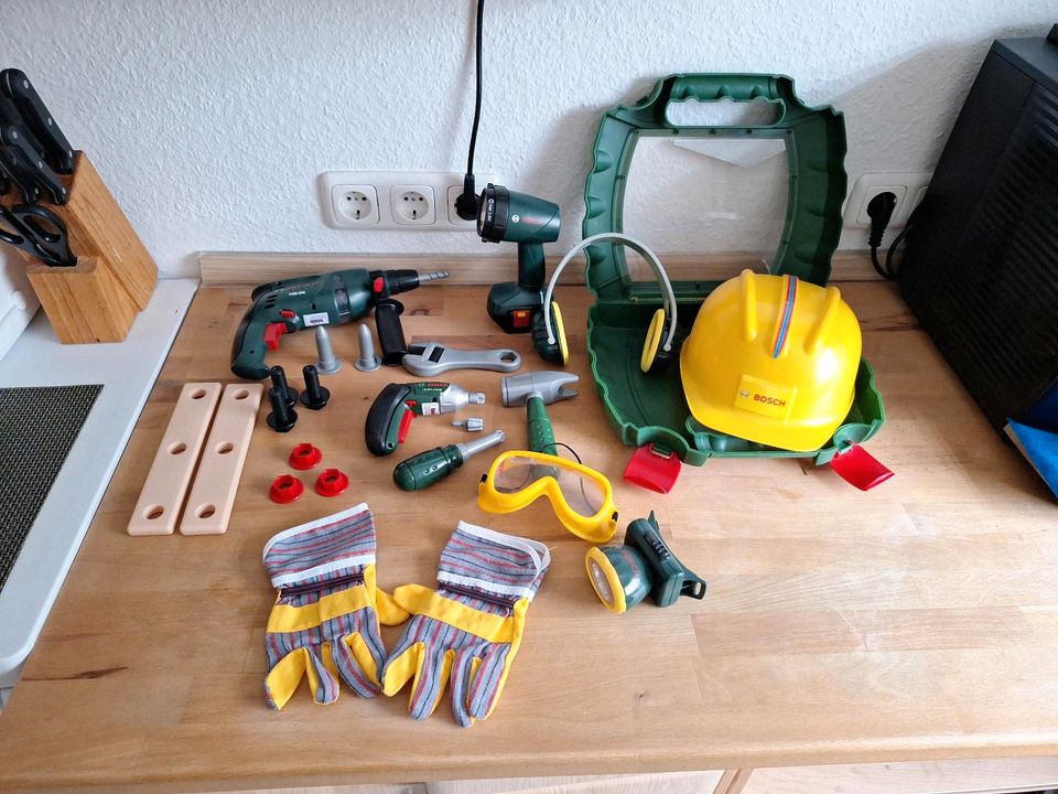 Theo Klein Bosch Kinder Werkzeug Set in Darmstadt