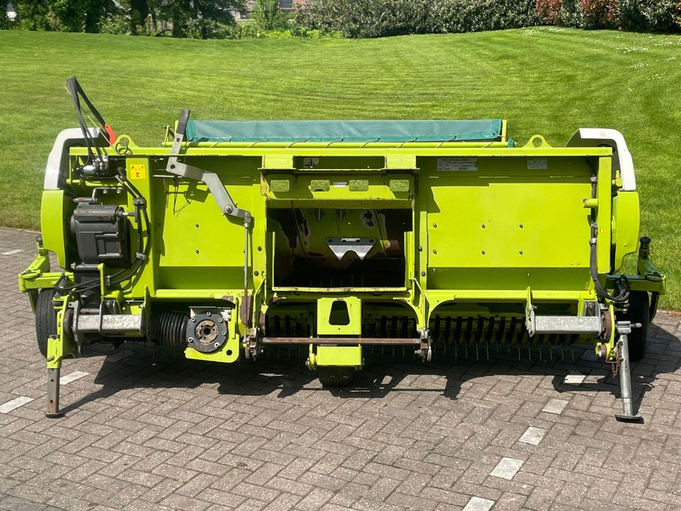 Claas Pick Up 300 in Uelsen