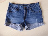 Kurze Hose, Jeans, blau, used-look, Gr. 34 (70) Sachsen - Lößnitz Vorschau
