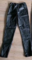 Gr. 146 H&M schwarze Leder Imitation Leggings Brandenburg - Rauen Vorschau