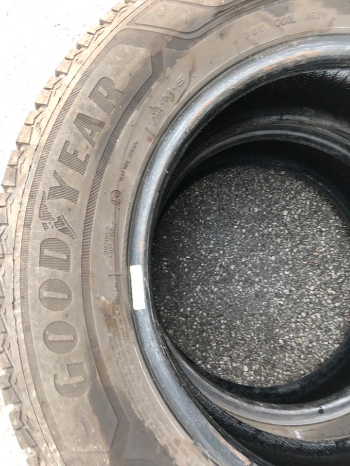 2x Allwetterreifen 215 65 16c Goodyear mit Montage M+S in Duisburg