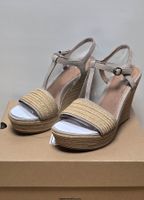 Ugg Fitchie Damen Wedge Keilsandalette Sandalen Schuhe Beige 40 Nordrhein-Westfalen - Ahlen Vorschau