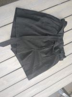 H&M ❤️ Damen Shorts 40 M ❤️ schwarz Stoff chic Rheinland-Pfalz - Altenkirchen Vorschau