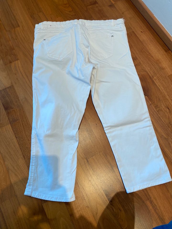 Hosen Capri und 7/8 von S. Oliver in Markt Schwaben