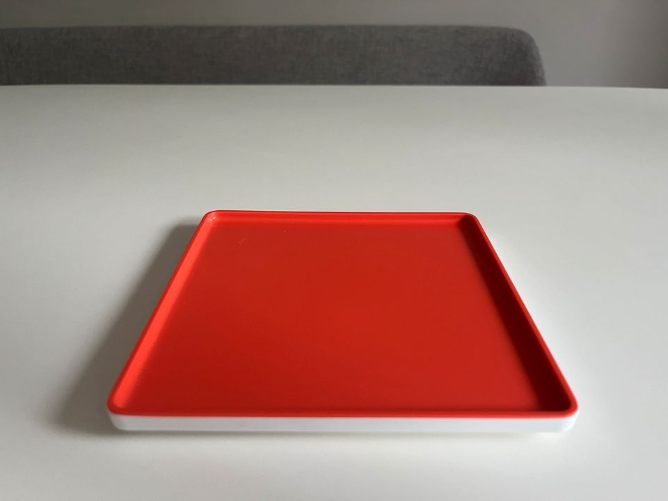 Pantone Universe Tablette Mood Food Tray Teller Melamine orange in Berlin