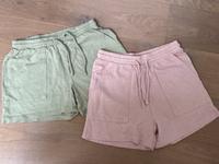 2 Damen Shorts Gr. S Baumwolle - zusammen 10 Euro Niedersachsen - Hemmingen Vorschau