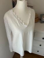 Wunderschöne Tunika schickes Longshirt mit Spitze und Lochmuster Baden-Württemberg - Ellwangen (Jagst) Vorschau