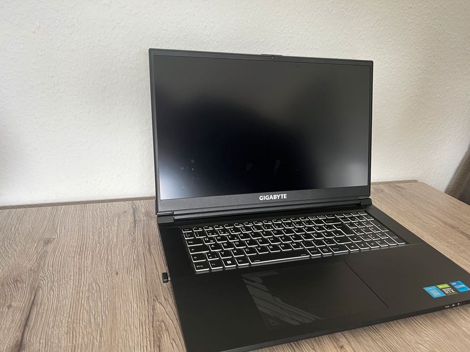 Gaming Laptop Gigabyte G7 in Berlin